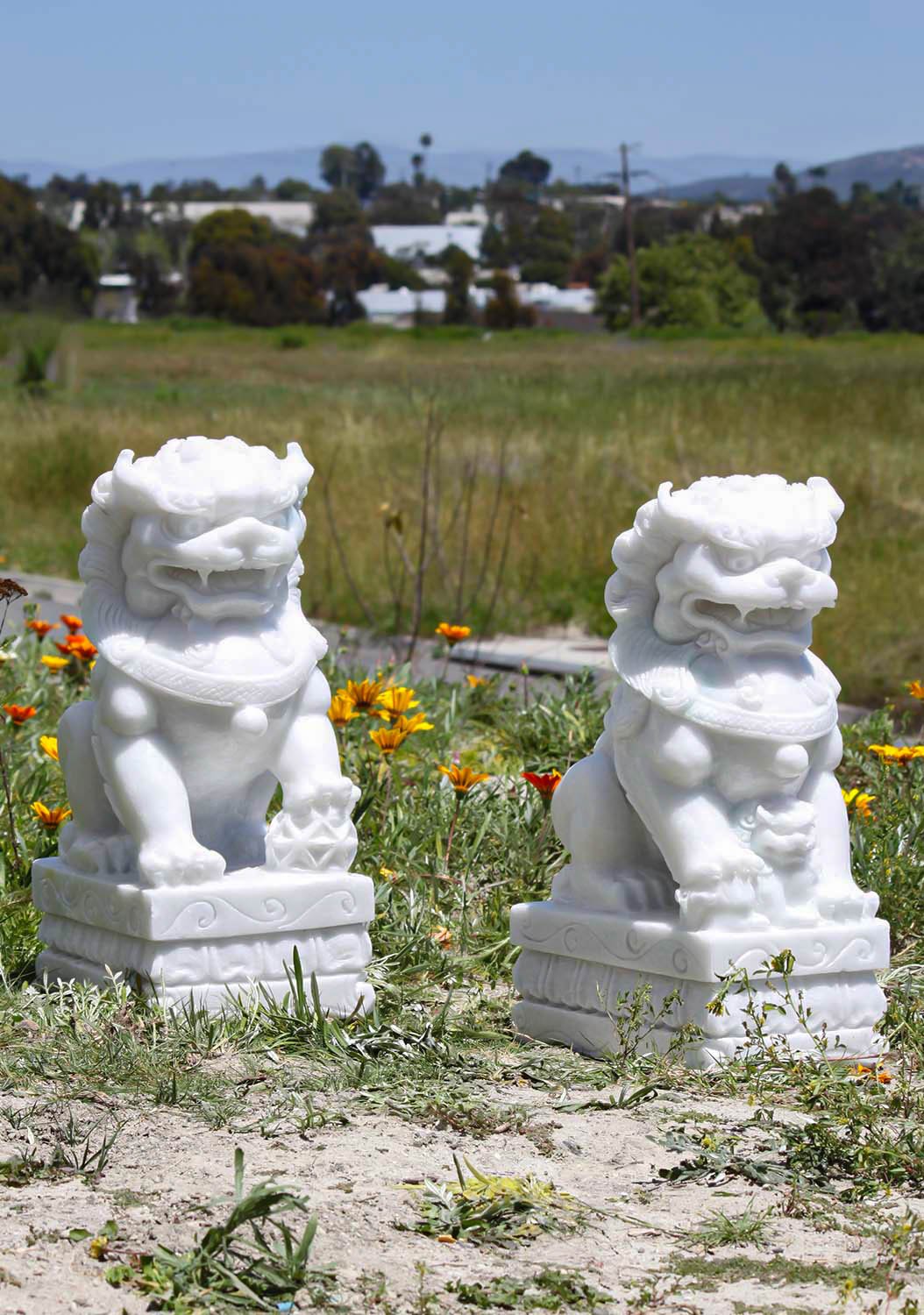 White Marble Pair of Foo Dogs Sculptures 23.5"